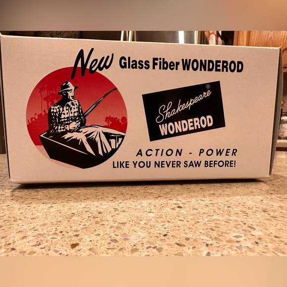 1957 IH DRY GOODS VAN ~SHAKESPEARE WONDEROD By FIRST GEAR INC. #10-1635 W Box - Picture 10 of 16
